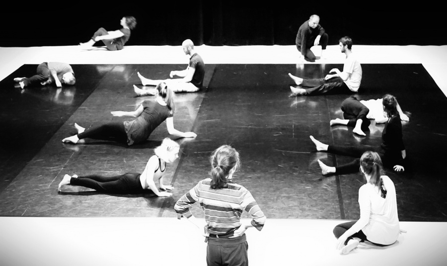 Contemporary dance - lessons for adults